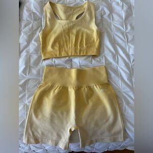 AYBL Activewear Set (Pulse Ombré Seamless) Like new
